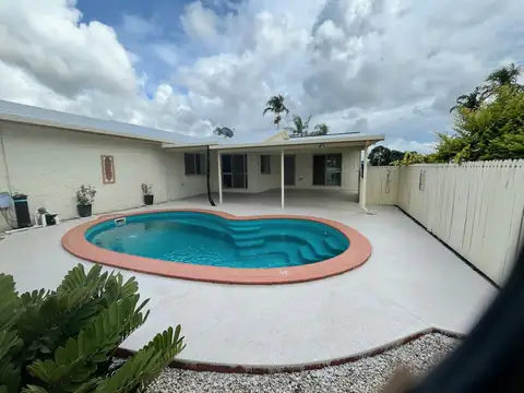 Pool surround